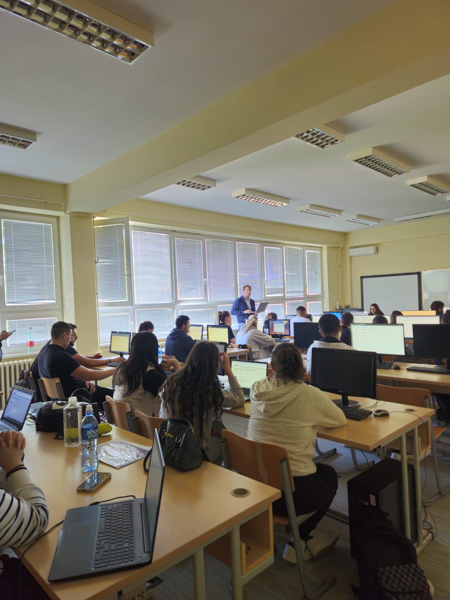 Radionica karijernog savetovanja i testiranje praktičnih veština u Srednjoj  školi u Lapovu