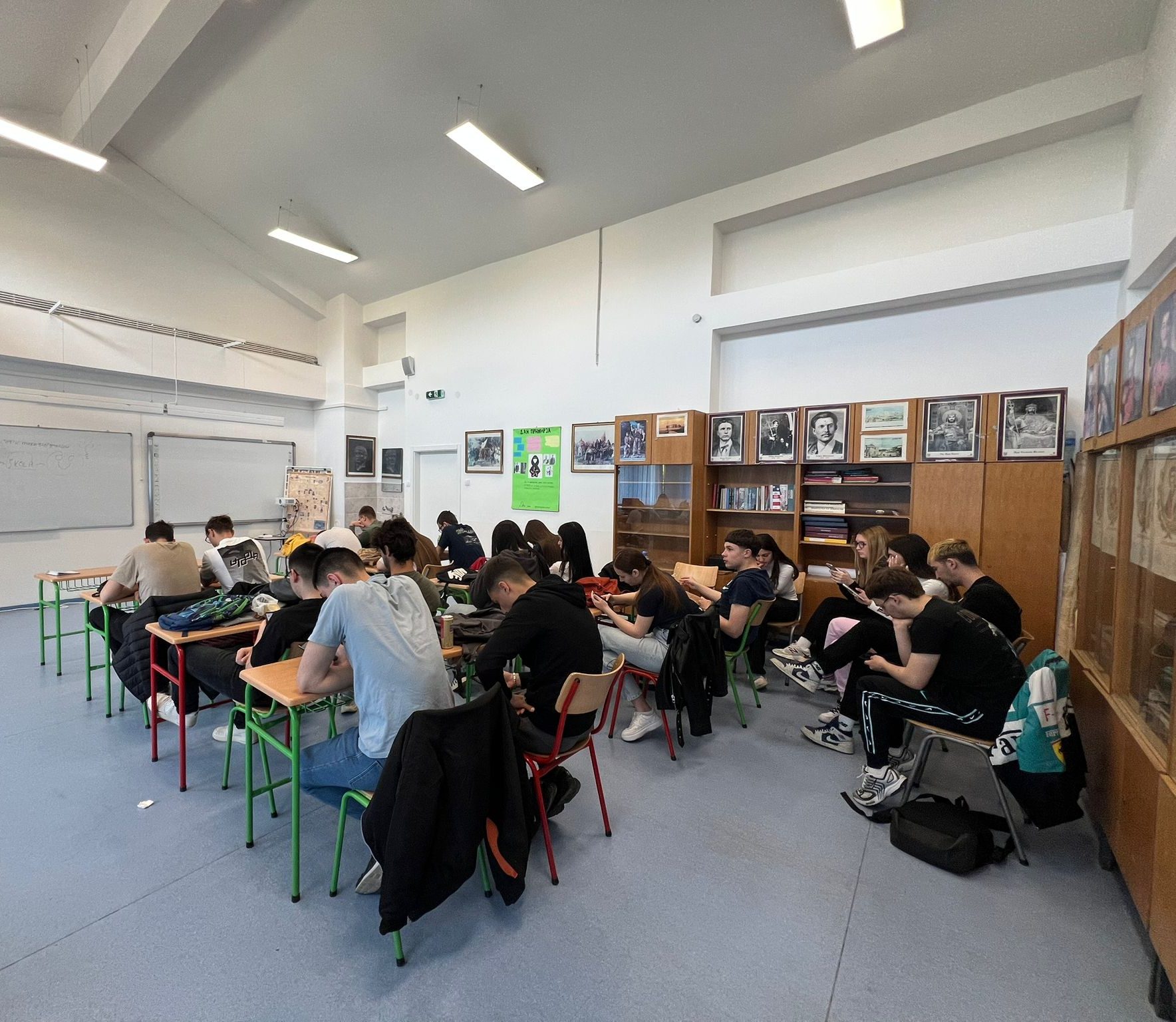 Karijerno testiranje u školama: kako učenici u Pirotu otkrivaju svoje potencijale 🎓🧠